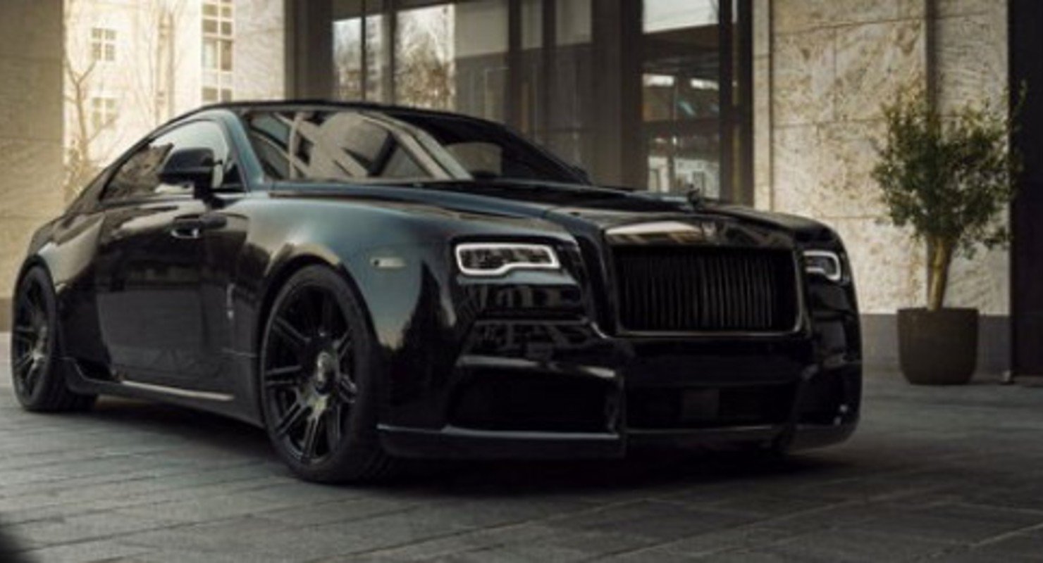 Роскошный Rolls-Royce Wraith превратили в автомобиль для Бэтмена Автомобили