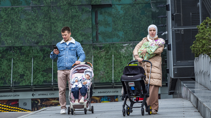 ДЕНЬГИ НИ ПРИ ЧЁМ. ВОСПИТЫВАТЬ НАДО ВЗРОСЛЫХ, А НЕ ДЕТЕЙ РФ