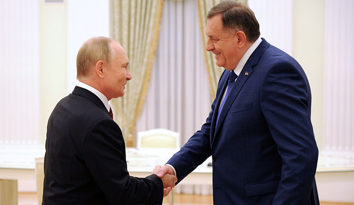 В ТЮРЬМУ ЗА ВСТРЕЧУ С ПУТИНЫМ: РАЗРАБОТЧИК УДАРА ПО КРЫМСКОМУ МОСТУ ГОТОВИТ НОВУЮ БОМБУ геополитика,г,Москва [1405113]