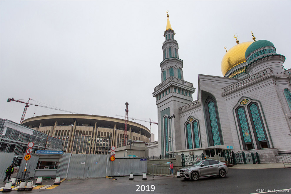 Москва-2009 vs. Москва-2019 Новый, Сейчас, Фотографии, Тверская, парковка, Арбат2009, бульвар, Тверской, Арбат2019, Достоевкий, Есенин, Тверском, Никитский, Дурова, ворота, Перекрёсток, мечеть, Соборная, строится, песня»