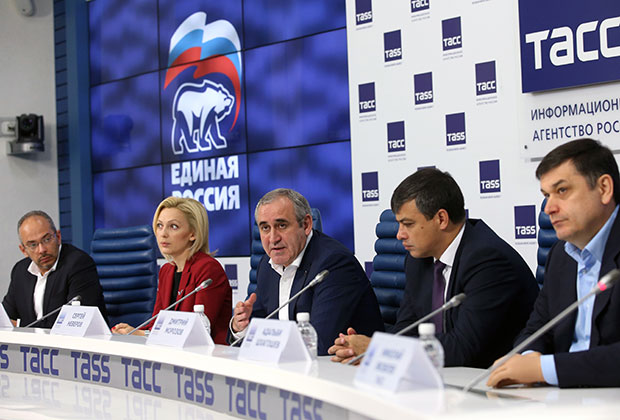 пресс конференция тасс справедливая россия. пресс конференция партий. партия новые люди логотип. колюгина пресс конференция тасс. пресс конференция партий.