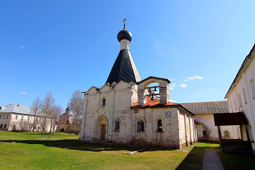 Кирилло-Белозерский монастырь в России