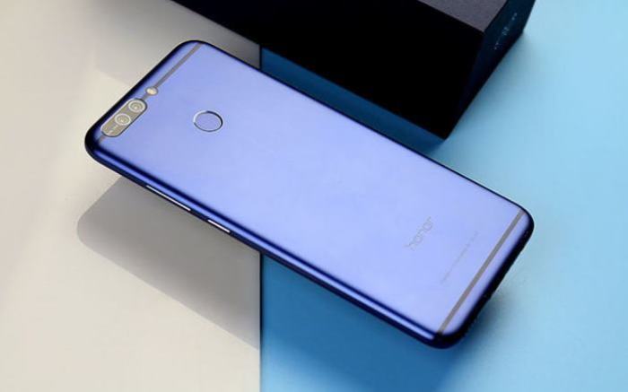 Достойный выбор Honor V9.