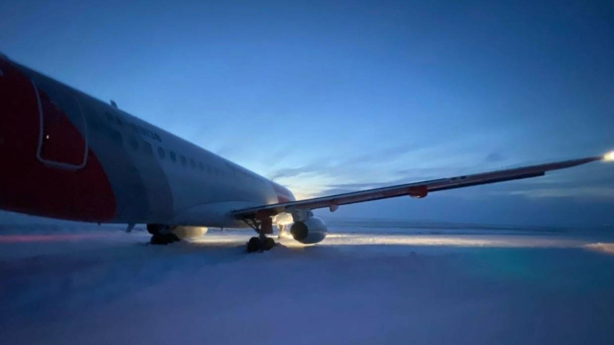 Росавиация рекомендует запретить полеты при наличии снега на поверхности самолета