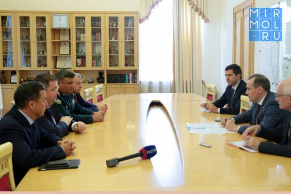 Артём Здунов познакомился с новым руководителем Дагестанской таможни