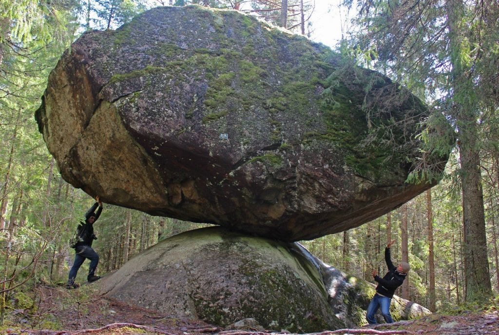 Камень Куммакиви. Финляндия