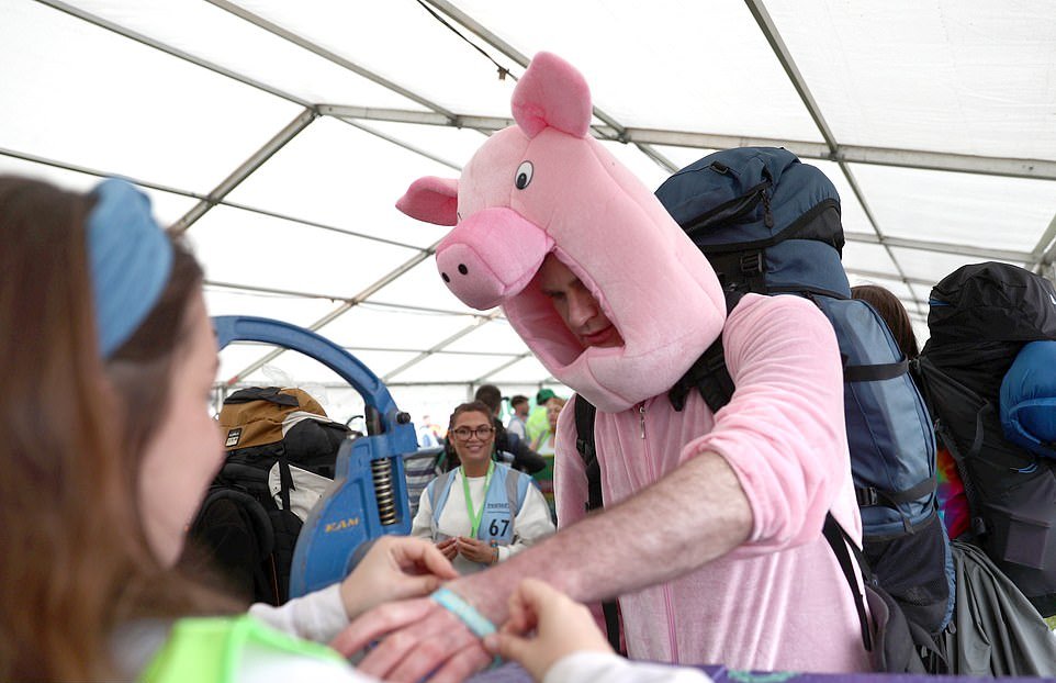 «Британский Вудсток»: Гластонберийский музыкальный фестиваль «Британский Вудсток»: Гластонберийский музыкальный фестиваль 2019,Великобритания,Гластонбери,фестивали