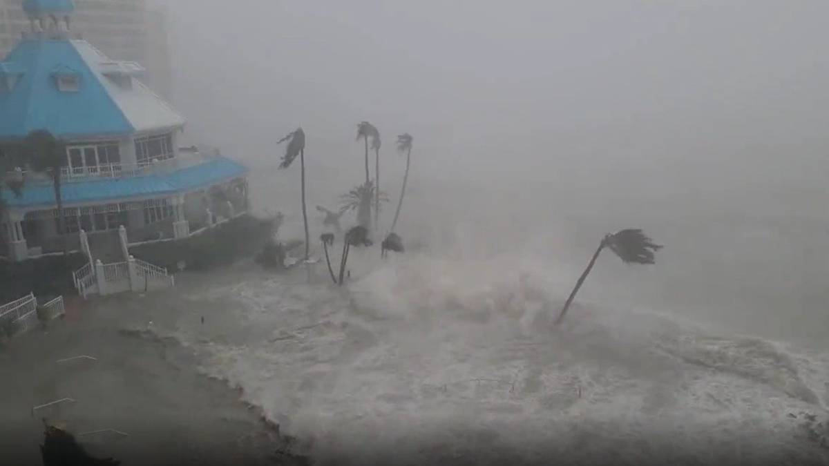 Губернатор Флориды назвал разрушения от урагана «Иан» историческими