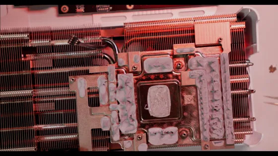 В видеокарте Gigabyte RTX 5070 Ti вытекли термопрокладки