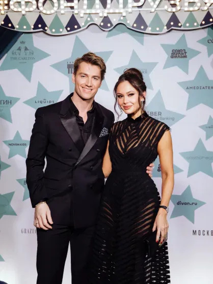 Алексей Воробьёв и Аида Гарифуллина повеселились в парке развлечений в Америке Воробьёв, Гарифуллина, ГарифуллинаАлексей, Алексей, также, Воробьёва, ГарифуллинаАида, отношения, Супруги, самом, всего, артистов, многие, пиарход, например, высказывалась, подозревают, слову, скрытности, подобной