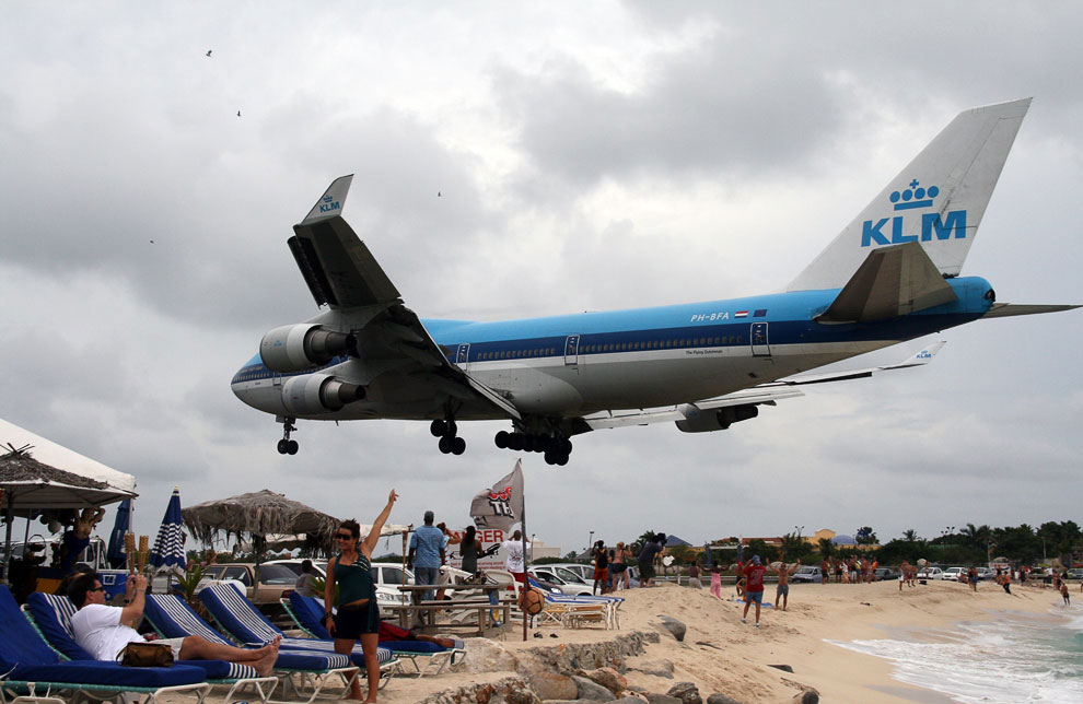 Maho Beach — один из самых необычных пляжей в мире