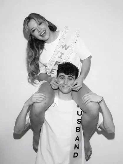 Артур Бабич и Аня Покров показали первую фотосессию в статусе мужа и жены Артур, Покров, Бабич, БабичАня, БабичАртур, время, Блогеры, Предложение, Подготовка, Алтай, путешествия, прошлого, сделал, роман, спустя, только, подтвердили, подробно, скрывали, Долгое