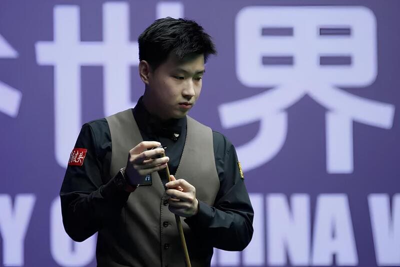 Чжао Синьтун неудачно начал сезон в качестве Чемпиона мира (фото: metrouk)