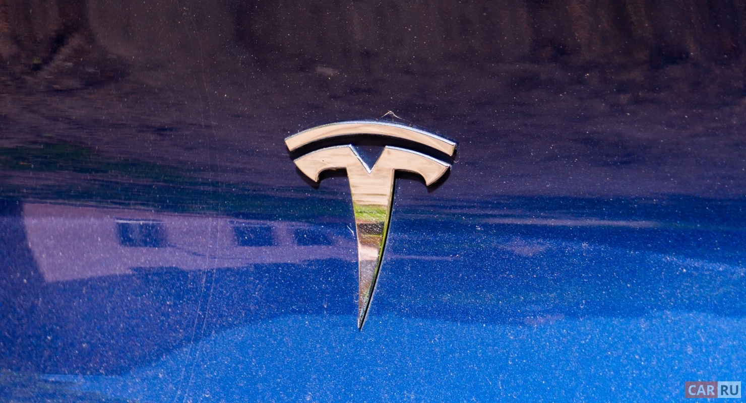 Обновленная Tesla Model 3 получит активный капот для безопасности пешеходов Автомобили