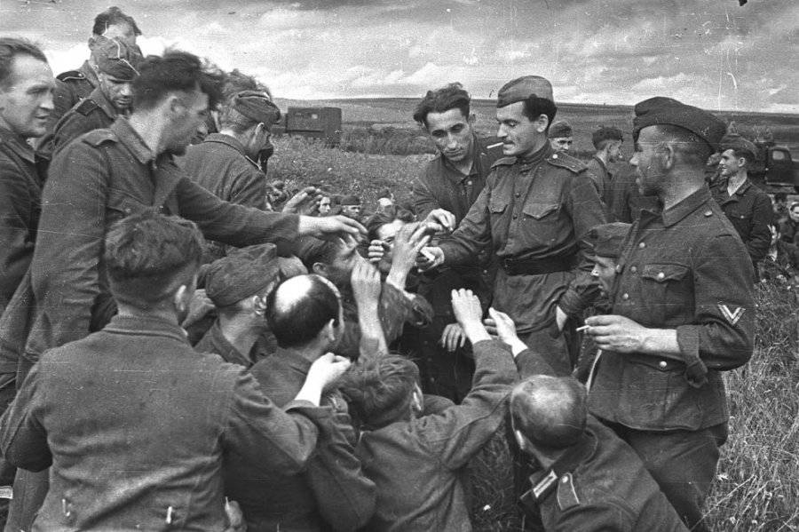 Хроники Второй мировой войны: Восточноевропейский фронт Хроники Второй мировой войны: Восточноевропейский фронт история