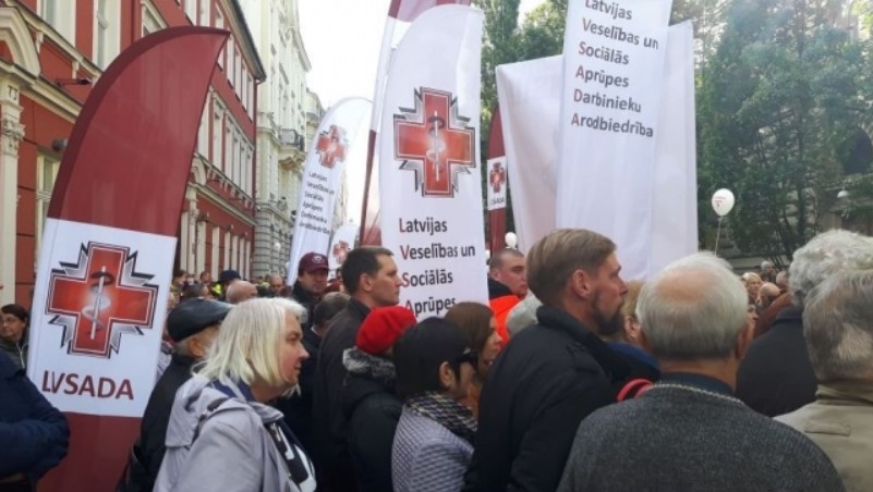 Репрессии против русскоговорящих медиков поставили Латвию на грань выживания Репрессии против русскоговорящих медиков поставили Латвию на грань выживания