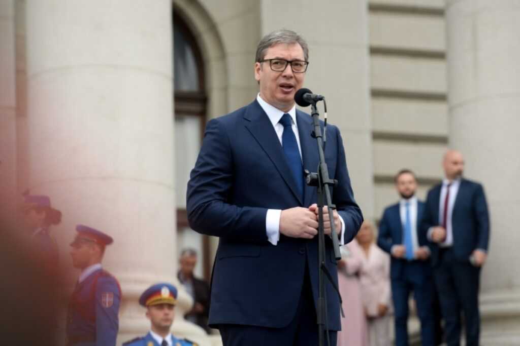 Вучич заявил, что ему предлагали закрыть российские СМИ