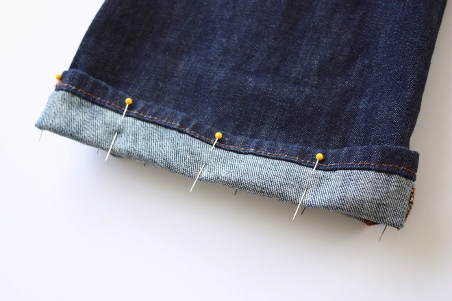 Как правильно подшить брюки вручную