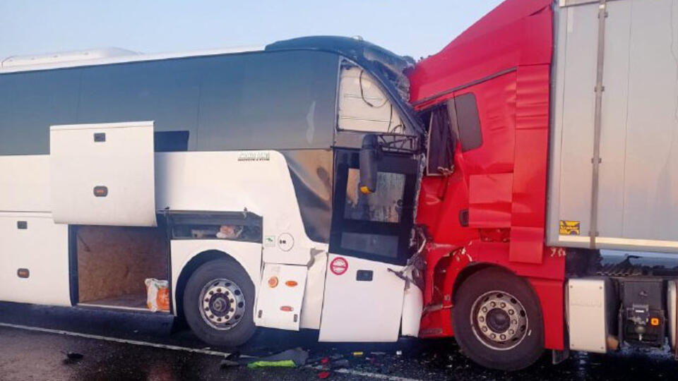 Один человек погиб и 13 пострадали в ДТП с автобусом под Рязанью