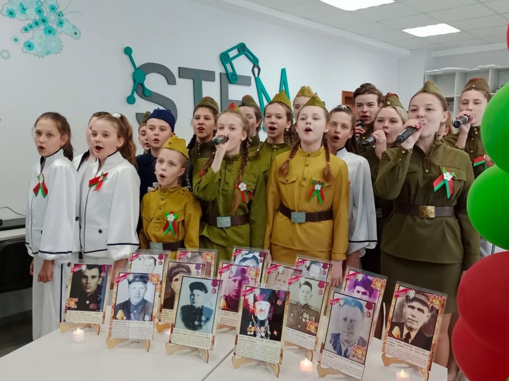 Международная акция «30 дней до Победы» объединила учеников и педагогов из более чем 300 школ России и Беларуси