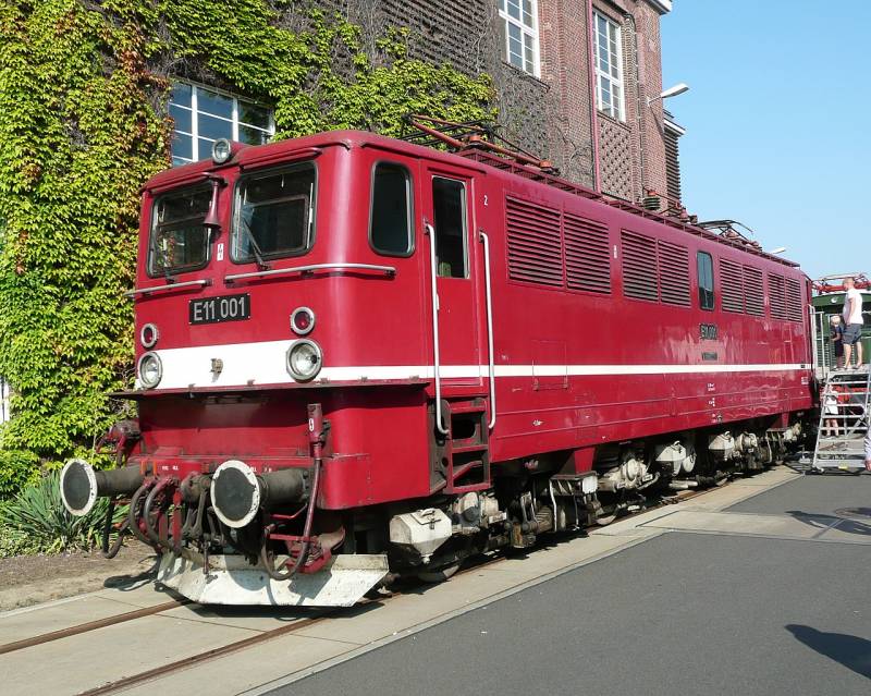 Электровоз DR Class E11. Источник: en.wikipedia.org