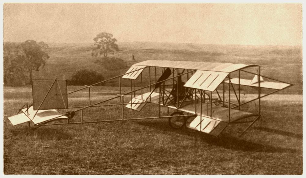 Duigan pusher biplane.jpg