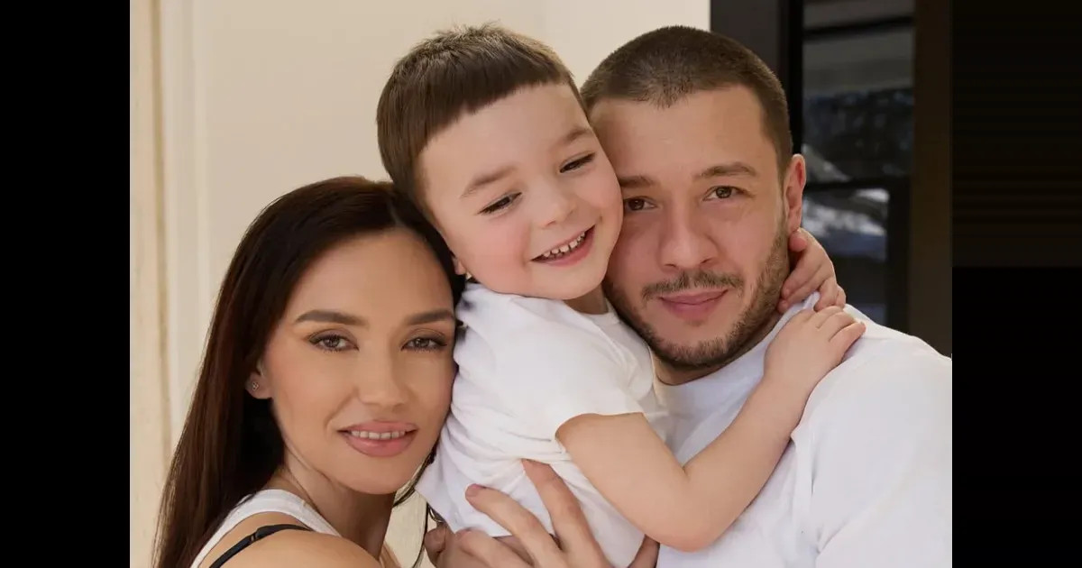 Ольга Серябкина показала новые фото с мужем и сыном в честь дня рождения