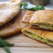 Лепешки с сыром в духовке