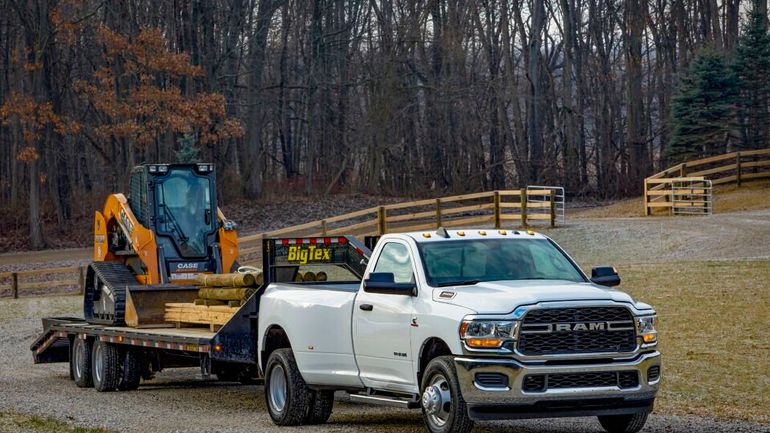 Новый грузовой пикап Dodge Ram 3500HD - с максимальным крутящим моментом 1354 Нм авто и мото