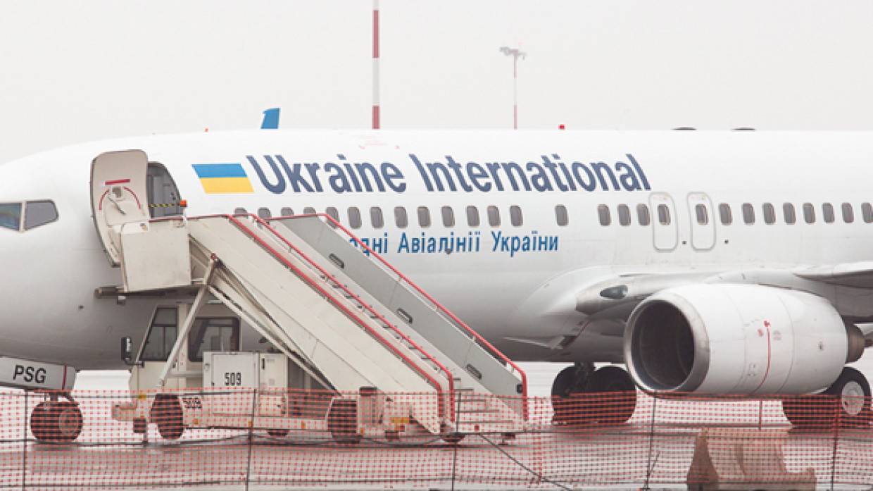 Аэропорты Запорожья и Херсона закрываются на посадку и вылет