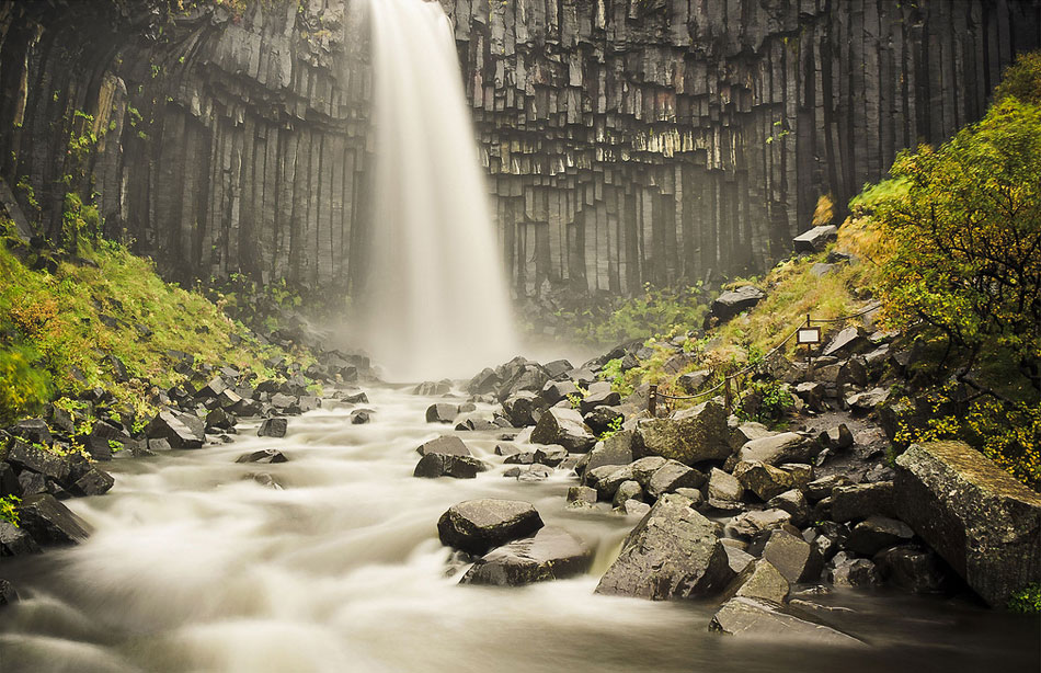 Свартифосс — чёрный водопад или тёмное падение