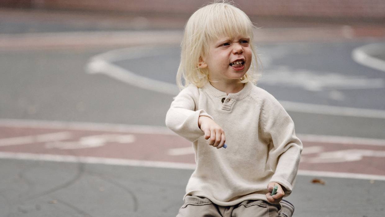 Детский психолог Наумова объяснила, как ребенку безопасно выплеснуть агрессию