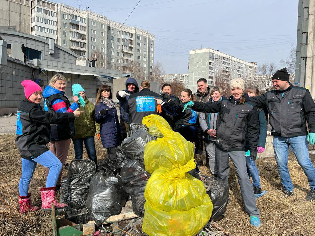 Новости новокузнецк последние события. Городские жители. Субботник в Новокузнецке 2022 сквер Кузнецова. Субботник к Пасхе. Субботник 22.