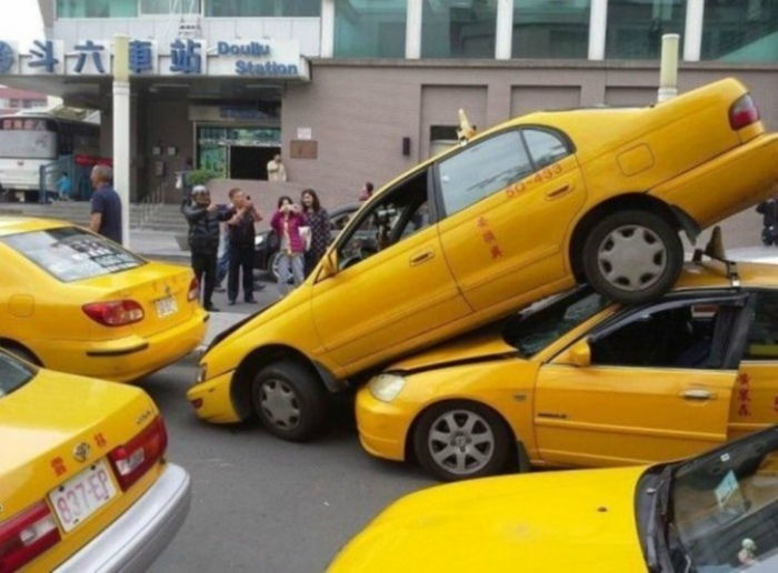 17 дорожно-транспортных происшествий, которые явно не обошлись без участия инопланетян 17 дорожно-транспортных происшествий, которые явно не обошлись без участия инопланетян авто и мото,автоновости,автоюмор,Россия