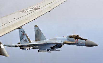 На фото: российский истребитель Су-35