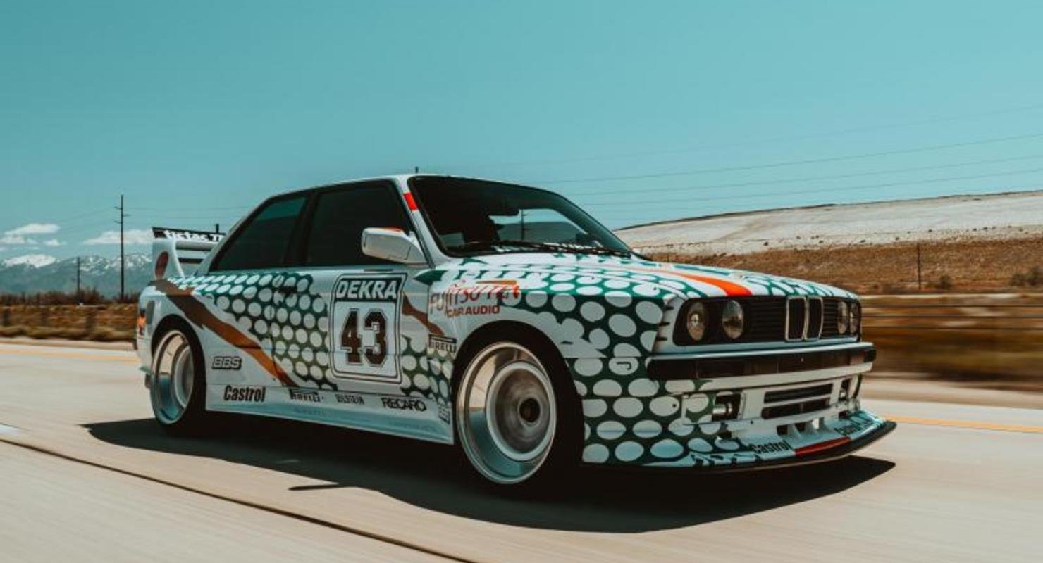 В Сети опубликовали фото кастомного проекта BMW 3 Series E30 В Сети опубликовали фото кастомного проекта BMW 3 Series E30 Автомобили