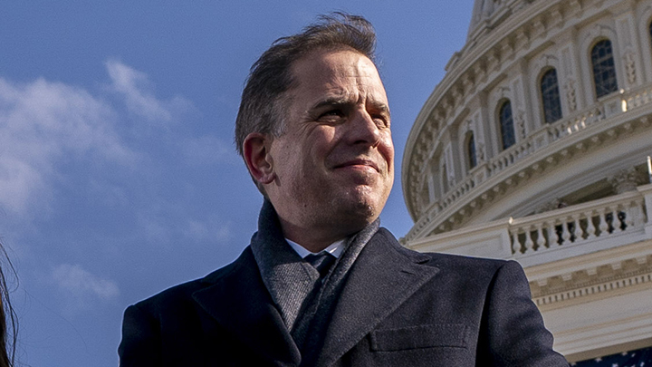 БАЙДЕНУ ПРЕДЪЯВЯТ ОБВИНЕНИЯ: ЯДЕРНЫЙ УДАР ПО УКРАИНЕ ОТВЛЕЧЁТ ВНИМАНИЕ АМЕРИКАНЦЕВ