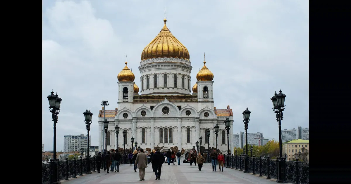 Третьяковка вслед за "Троицей" Рублёва может передать РПЦ Владимирскую икону Богоматери