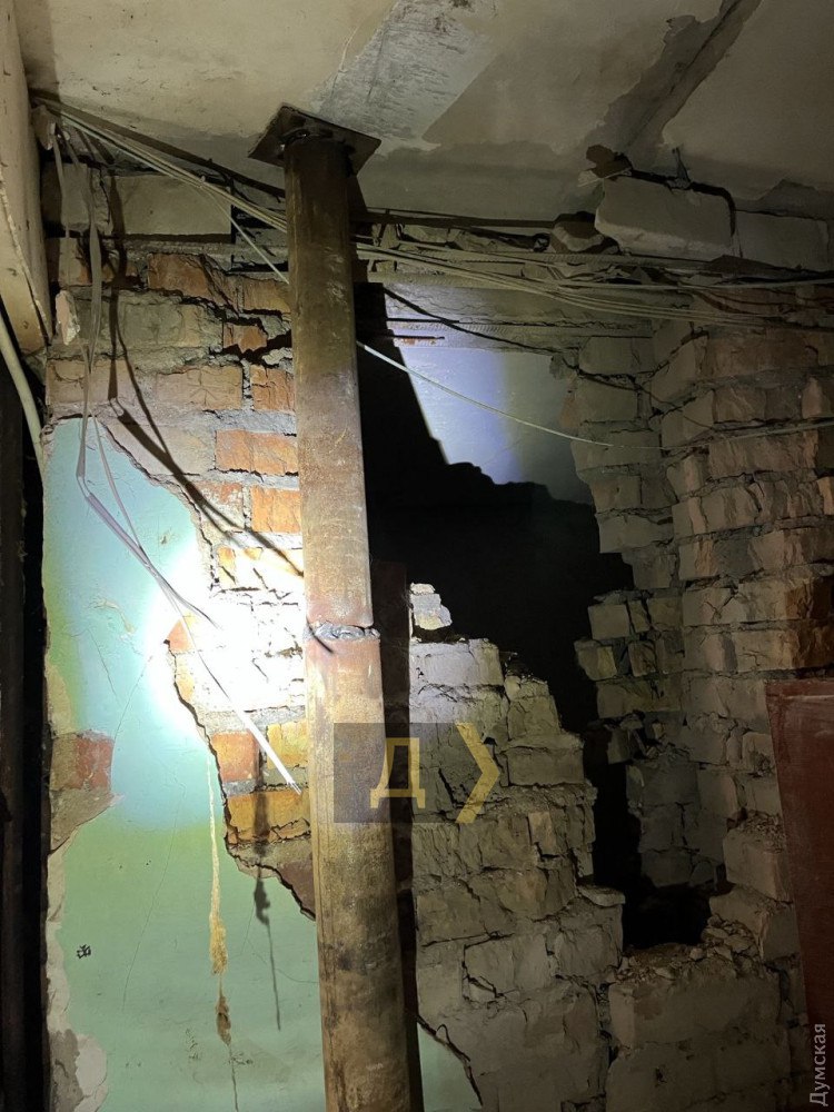 Фронтовое «мясо» начало прозревать — «Як воевать, когда семьи некуда девать?» Фронтовое «мясо» начало прозревать — «Як воевать, когда семьи некуда девать?» украина