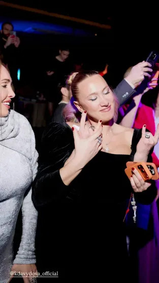 Жена Павла Буре Алина повеселилась в компании Яны Рудковской на фоне развода с ним Алина, Павел, БуреАлина, детьми, время, известно, которая, гостьей, супруга, Хасанова, после, недавнем, непростое, переживает, призналась, интервью, Павла, Кроме, разводом, менее