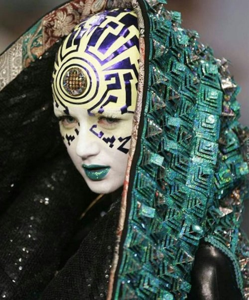 Мода, что ты делаешь? Ахаха, прекрати! Мода, что ты делаешь? Ахаха, прекрати! смешные картинки