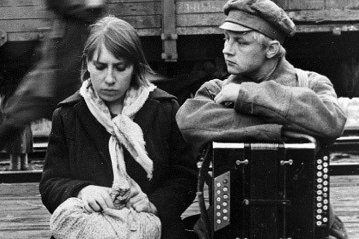 «Ты у меня красавица». Как роль Бабы-яги перевернула жизнь Инны Чуриковой и подарила любовь всей жизни актрисы