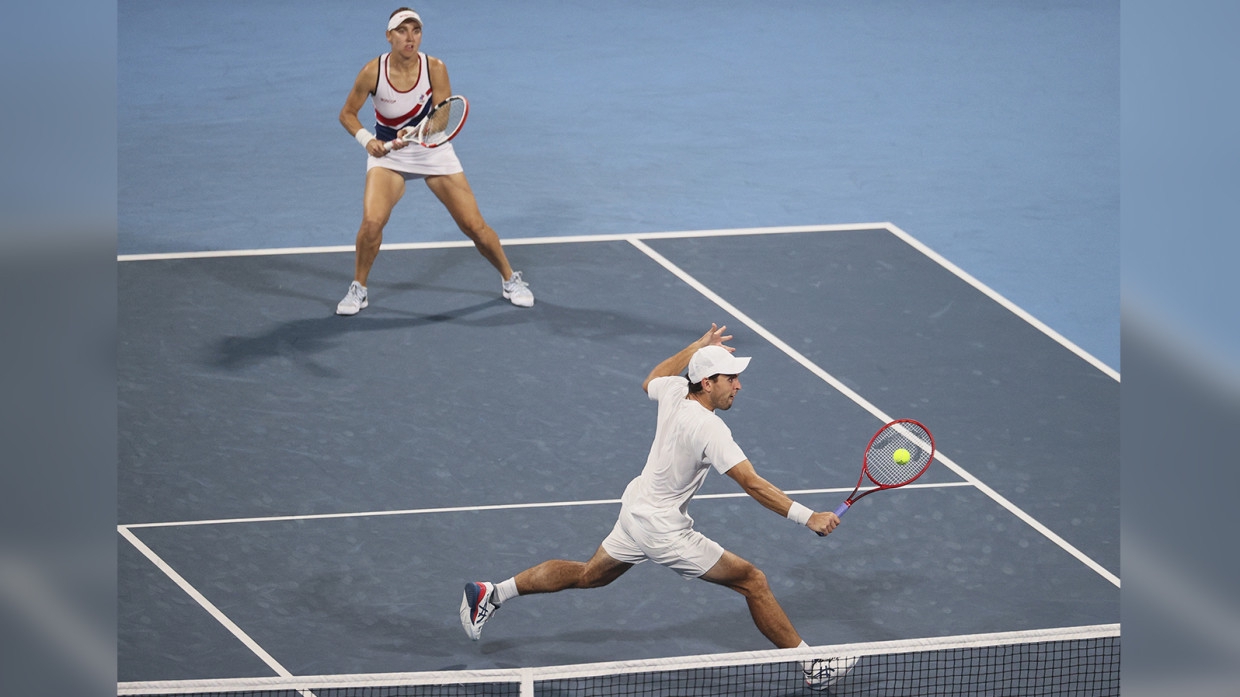 Теннисисты Веснина и Карацев вышли в финал Олимпиады в миксте Спорт