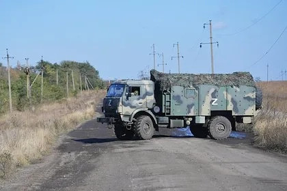 Гвардеец под огнем артиллерии ВСУ восстановил линию связи