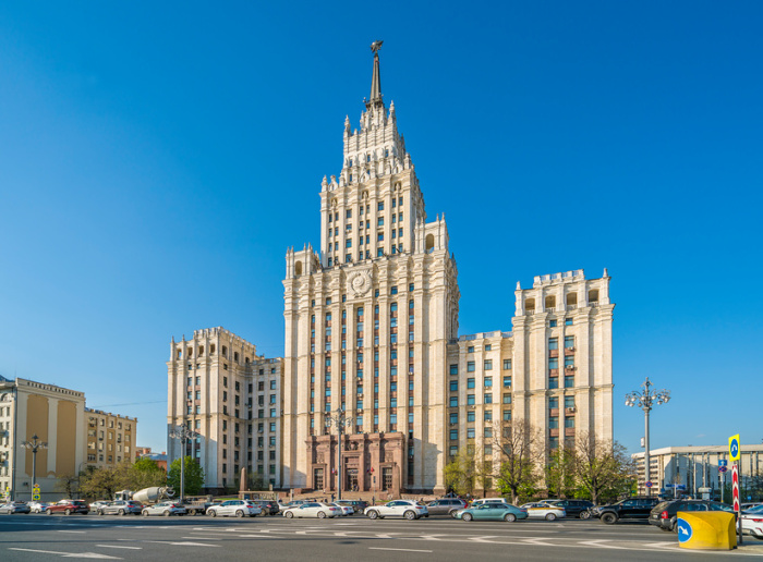 Московская «Пизанская башня»: безумный эксперимент с домом-метро на площади Красных Ворот архитектура,интерьер и дизайн