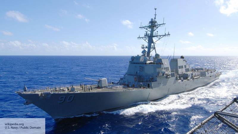 NetEasе: позорное бегство спасло корабль ВМС США 
