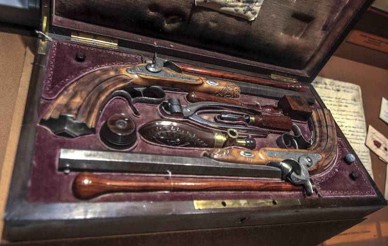 Дуэли. Схватка хищников Дуэли. Схватка хищников