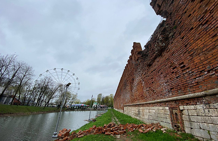 В центре Смоленска обрушилась часть крепостной стены