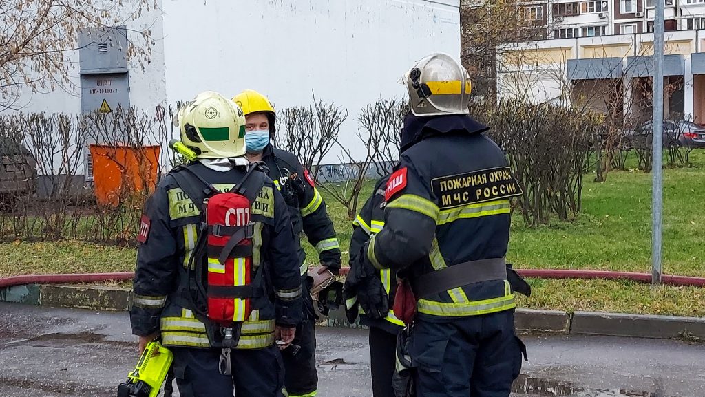 На Заповедной улице сгорела мусорная площадка