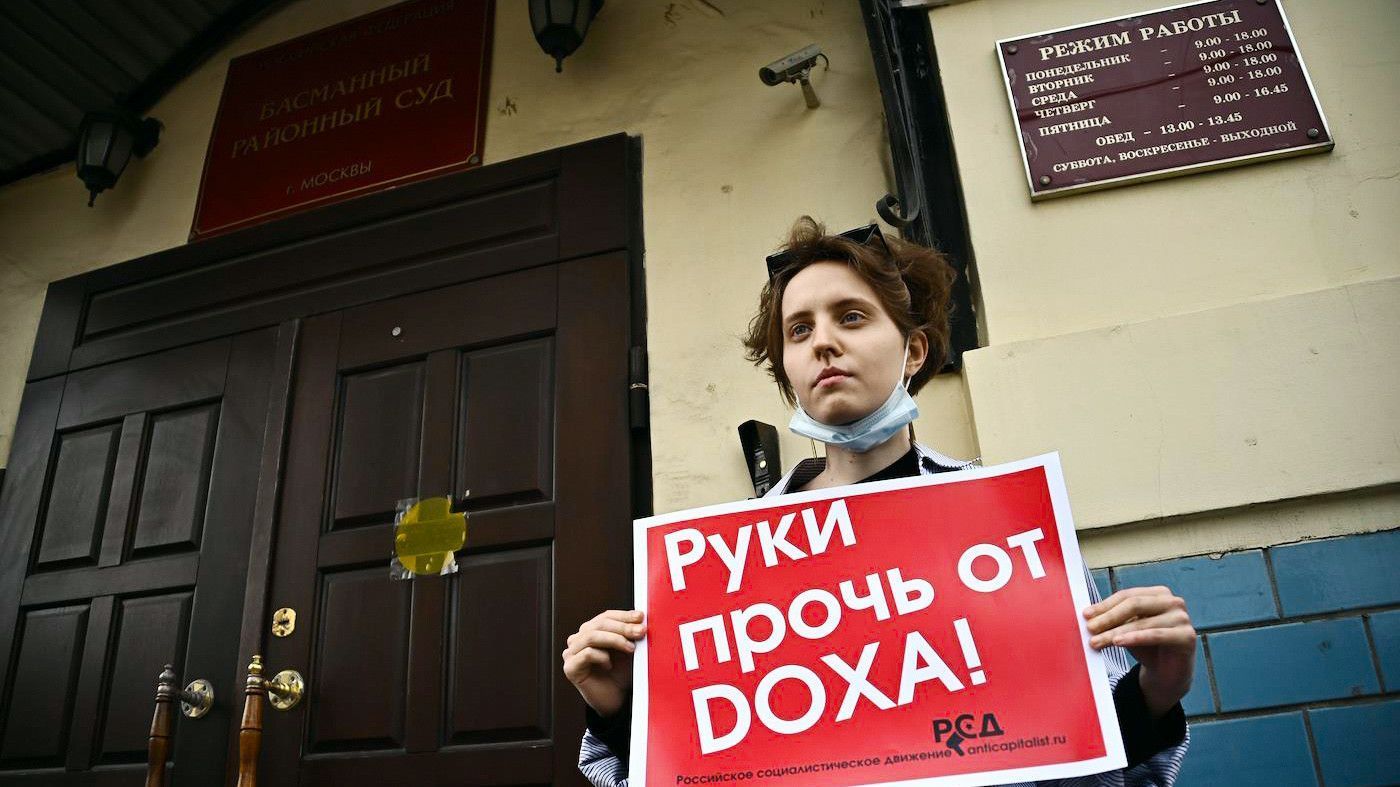 Дело против журналистов DOXA, Байден уходит из Афганистана, Соболь судят